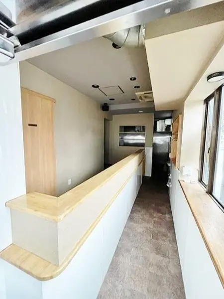 与野本町のカフェ・喫茶店居抜きの内装