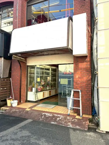 千歳烏山の居抜き店舗の外観