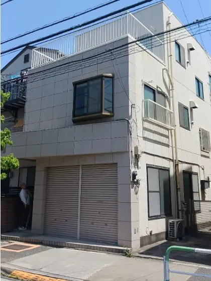 貸店舗(スケルトン)の外観