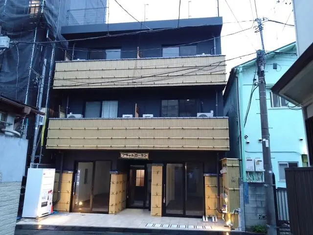貸店舗(スケルトン)の外観