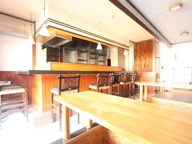 居酒屋の居抜き物件の内装