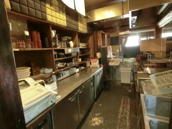 居酒屋の居抜き物件の厨房