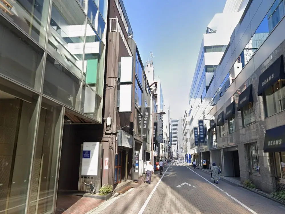 貸店舗(スケルトン)の外観