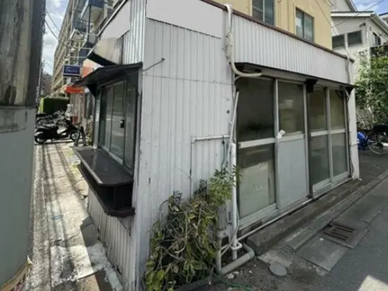 川崎の焼鳥・焼きとん居抜きの外観