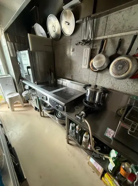 レストランの居抜き物件の厨房