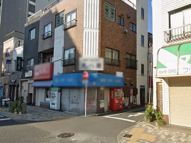 大島の物販居抜きの外観
