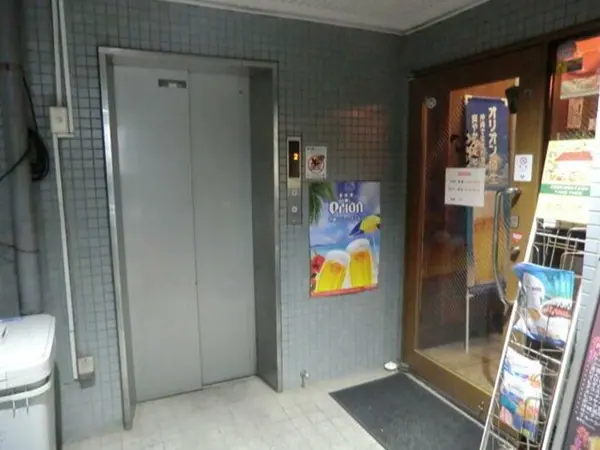 六本木のBAR・ショットバー居抜きのエントランス