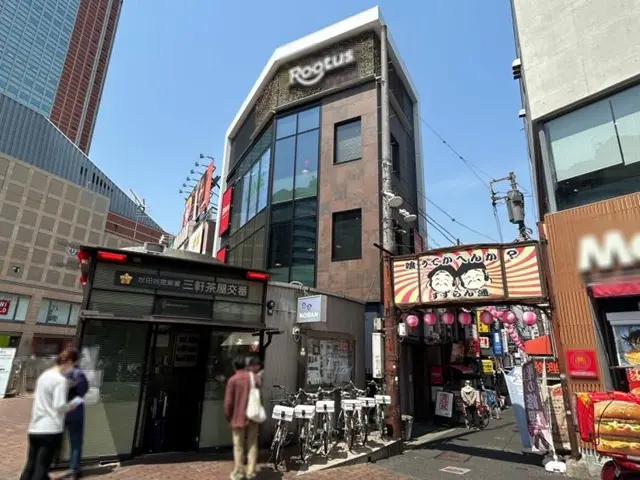三軒茶屋の事務所仕様店舗物件の外観