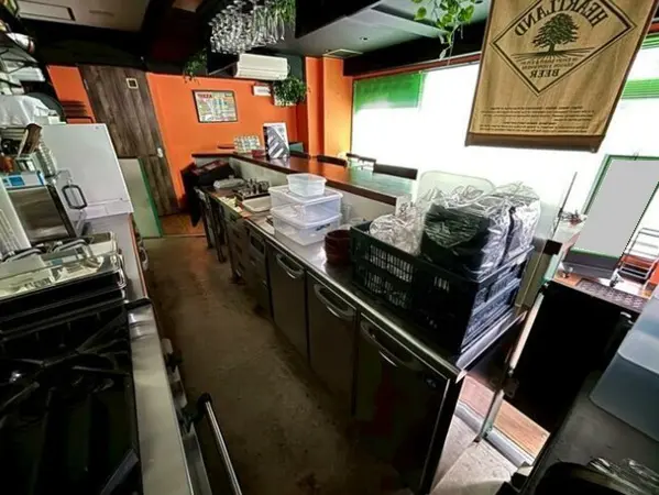 町屋の居抜き店舗の厨房