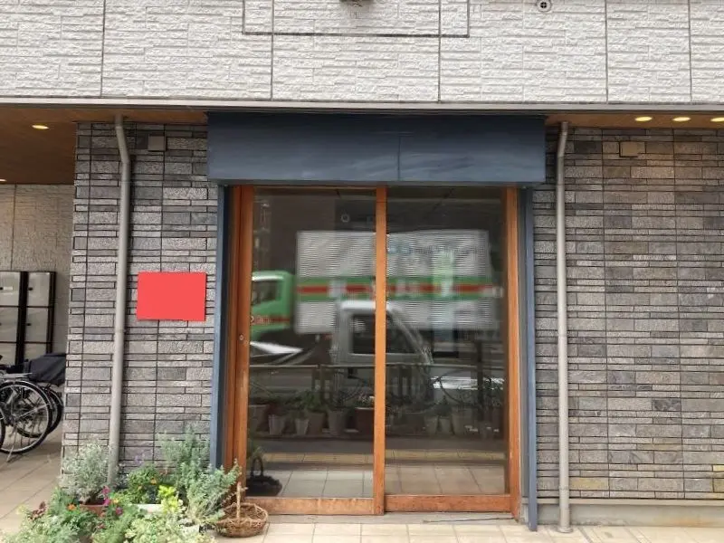 白山の事務所仕様店舗物件の外観