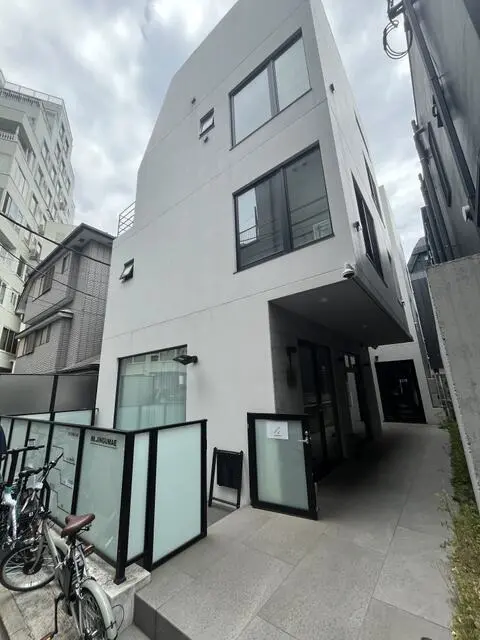 明治神宮前〈原宿〉の居抜き店舗の外観