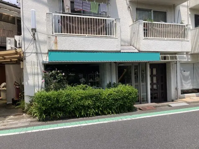 方南町のスケルトン店舗物件の外観
