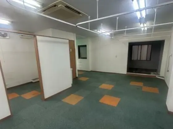 貸店舗(事務所仕様)の内装