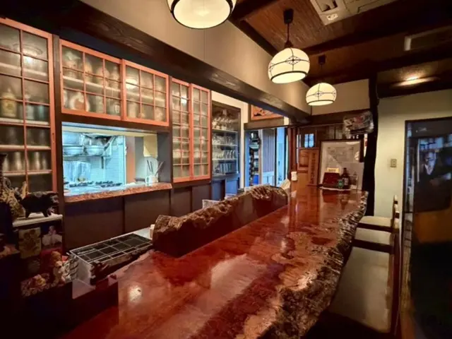 神楽坂の居抜き店舗の内装