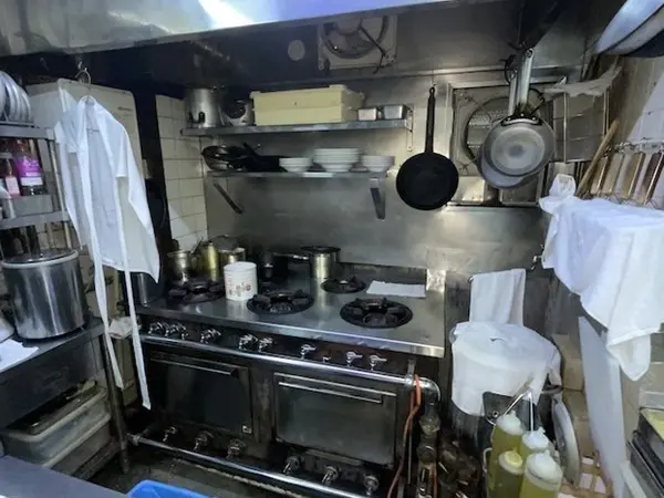 浅草の居抜き店舗の厨房