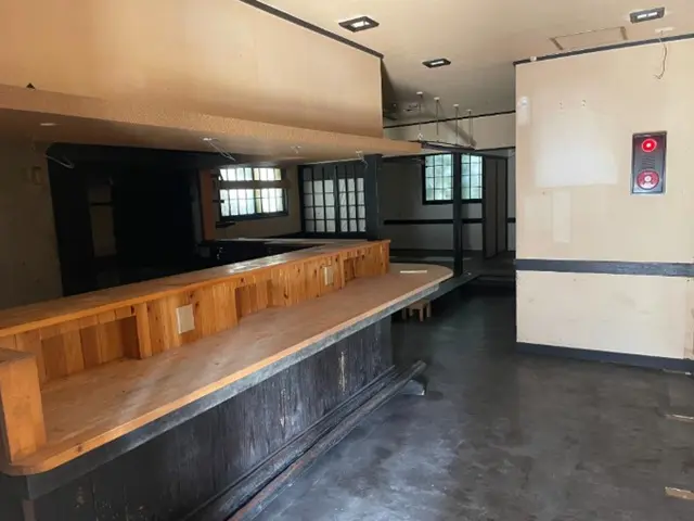 小作の居酒屋居抜きの内装