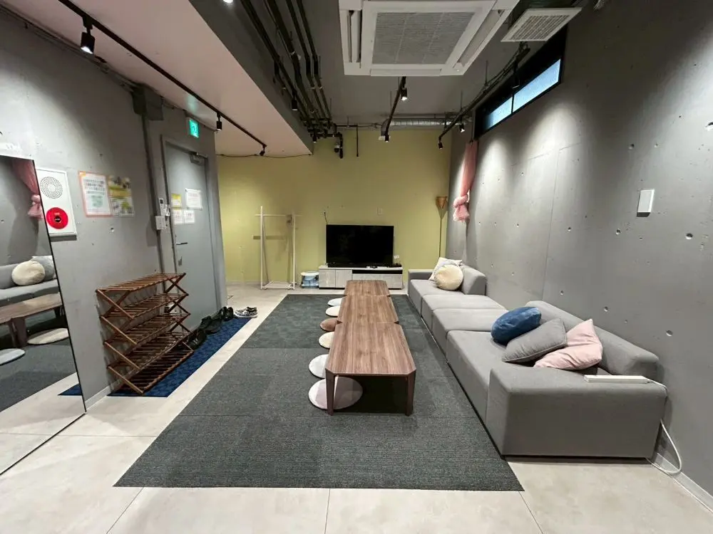 末広町の事務所仕様店舗物件の内装