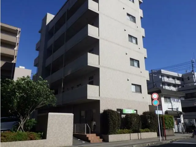 貸店舗(スケルトン)の外観