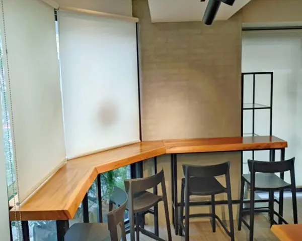 表参道のカフェ・喫茶店居抜きの内装