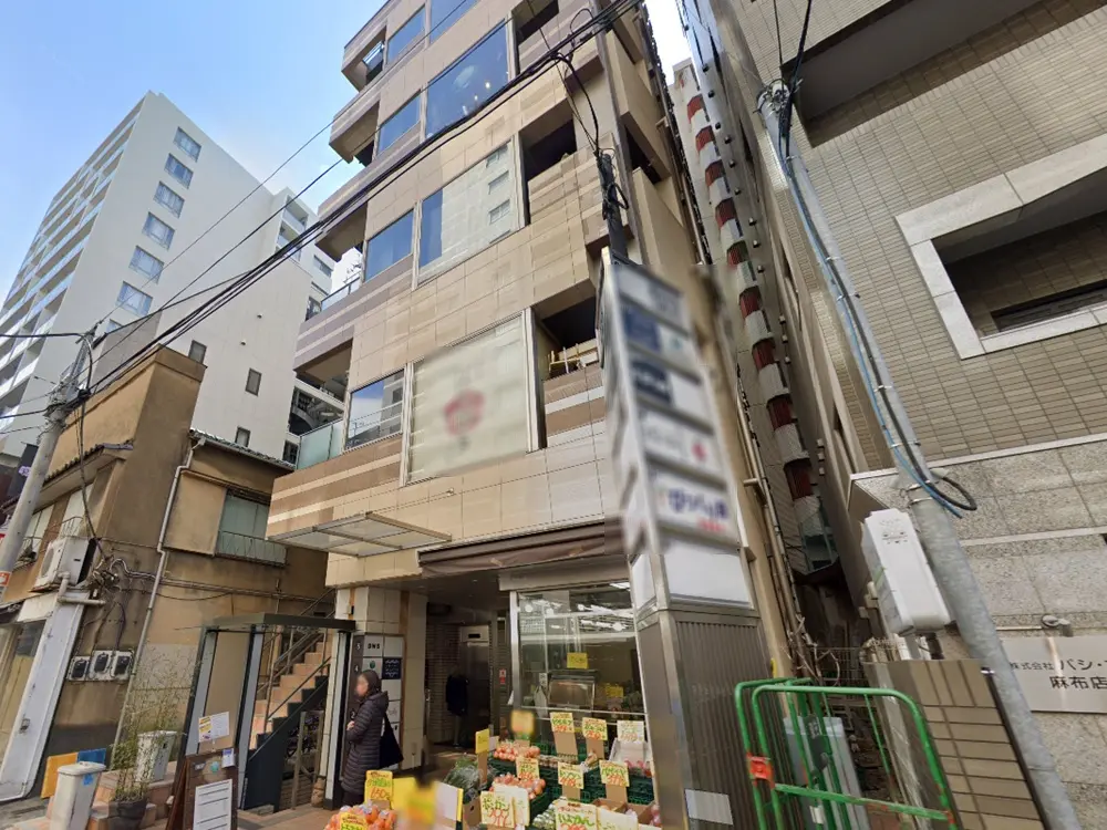 麻布十番のスケルトン物件の外観