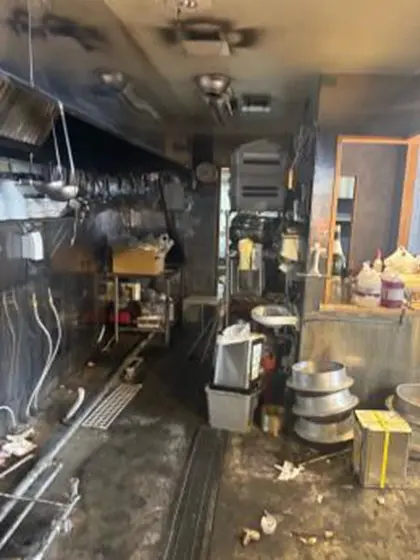西府の居抜き店舗の厨房