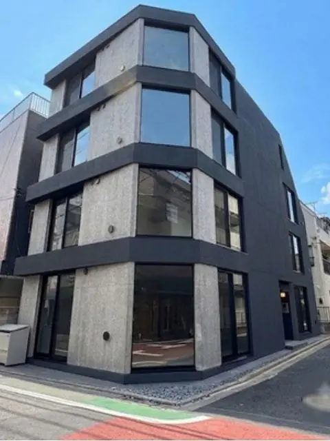 貸店舗(スケルトン)の外観