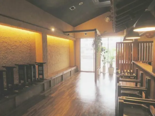 渋沢の居抜き店舗の内装