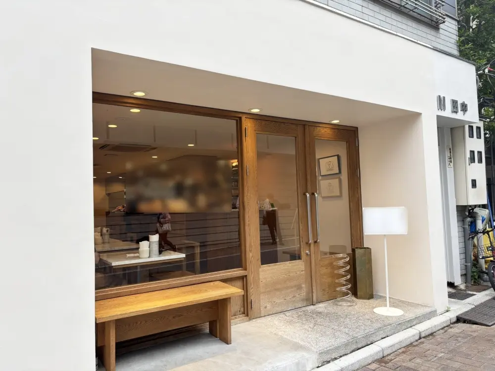 広尾の居抜き店舗の外観