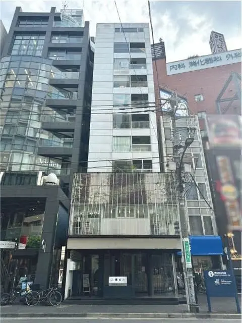 表参道の居抜き店舗の外観