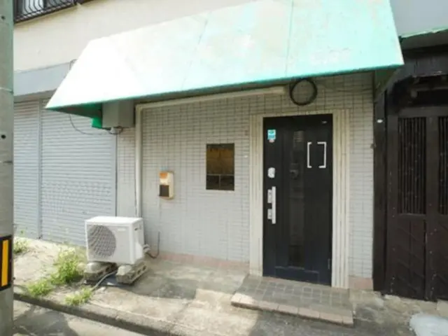 西川口の居抜き店舗のエントランス