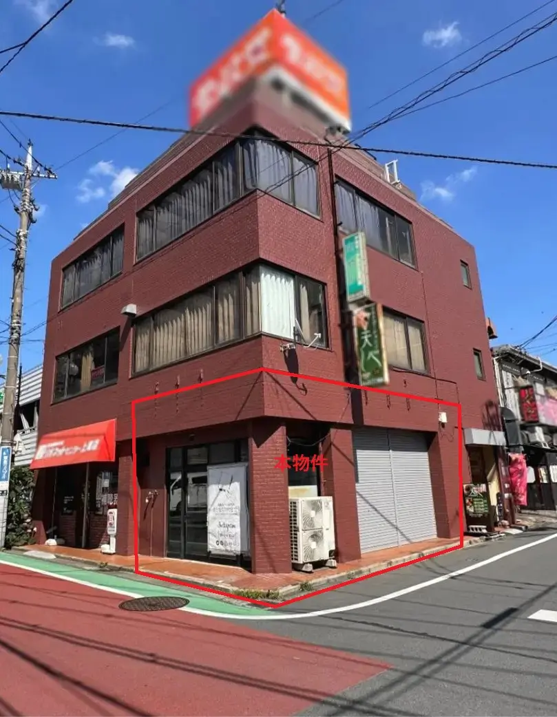 貸店舗(スケルトン)の外観