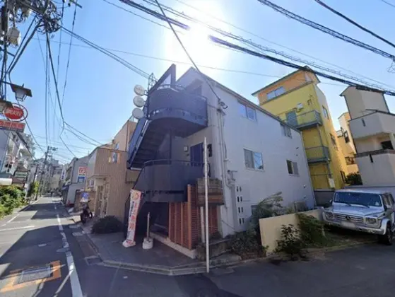 大久保の事務所仕様店舗物件の外観