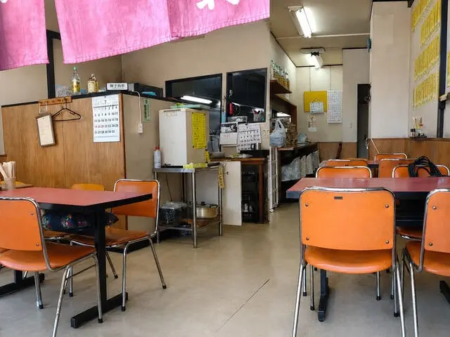 藤沢本町の中華料理居抜きの内装