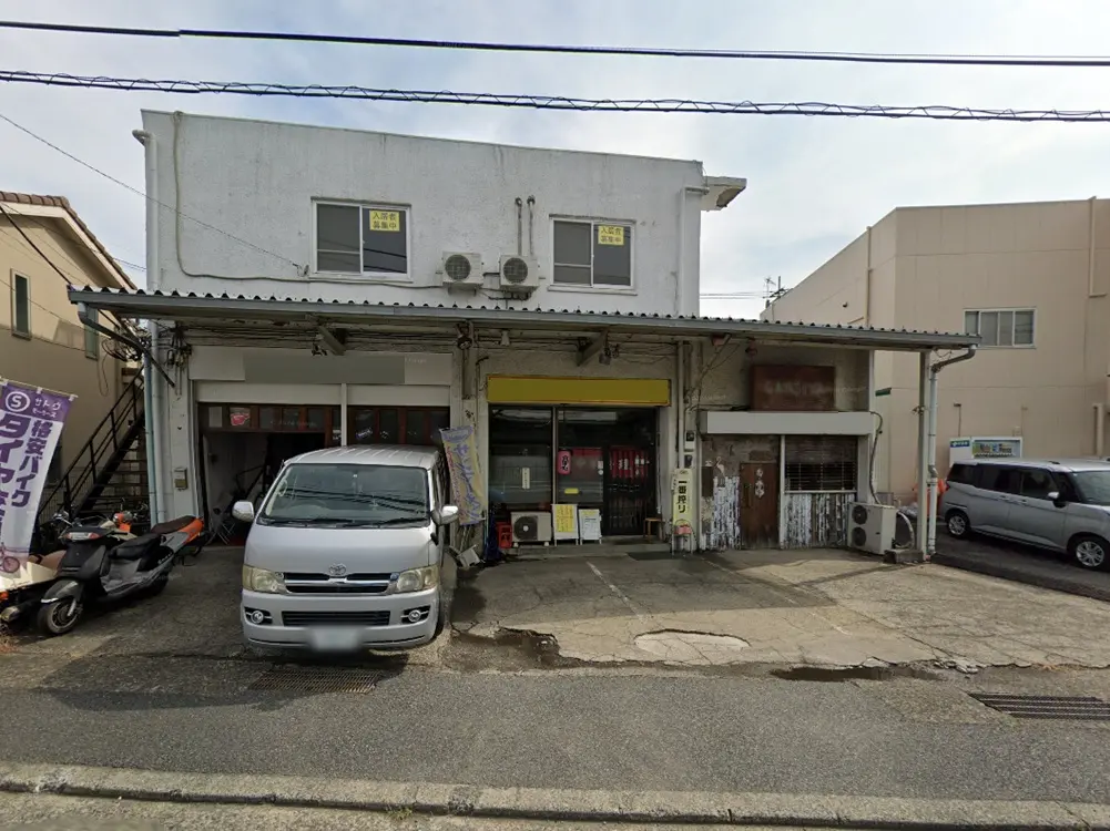 中華料理の居抜き物件の外観