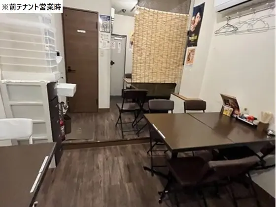 鶴見市場の中華料理居抜きの内装