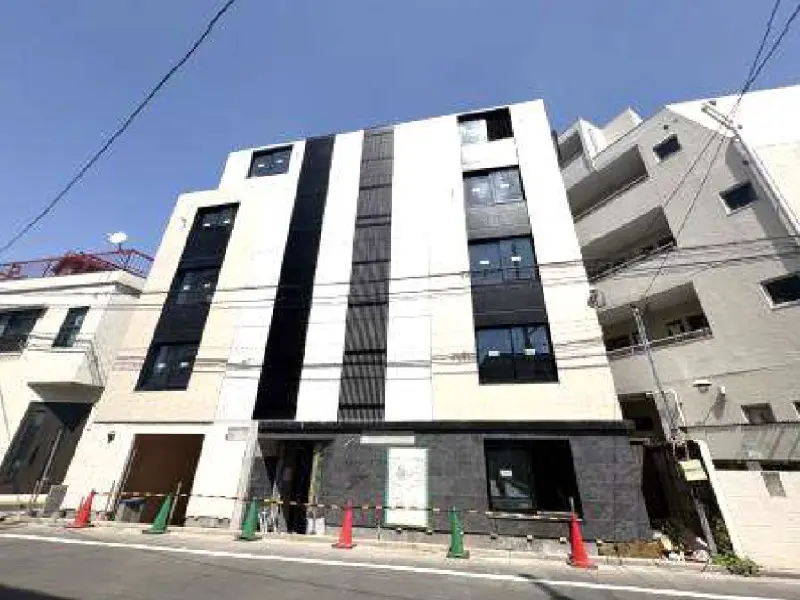 下板橋のスケルトン店舗物件の外観