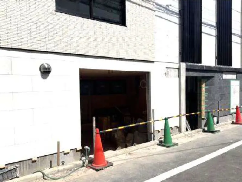 貸店舗(スケルトン)の外観