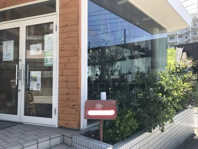 京急長沢の居抜き店舗のエントランス