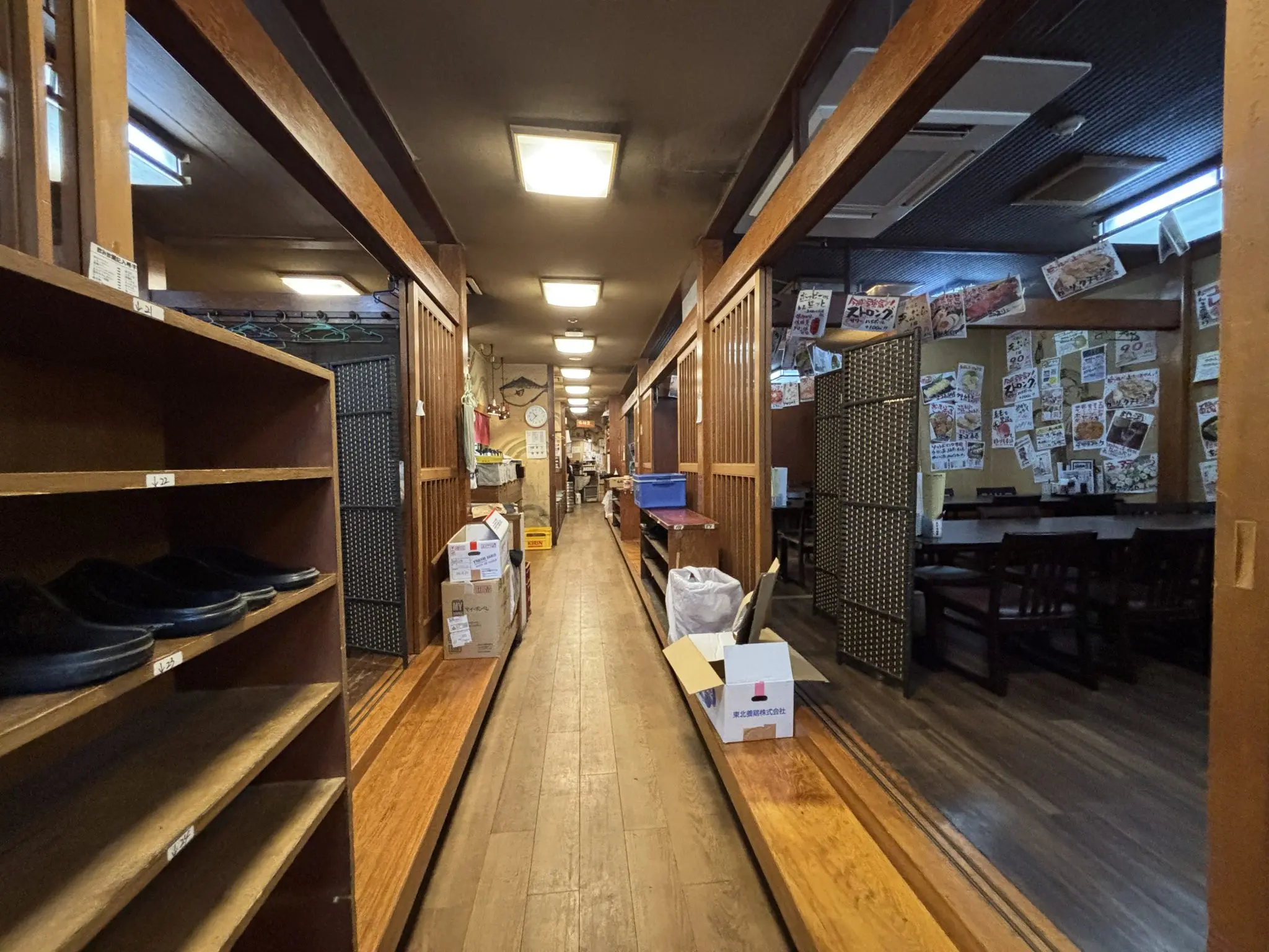 居酒屋の居抜き物件の内装