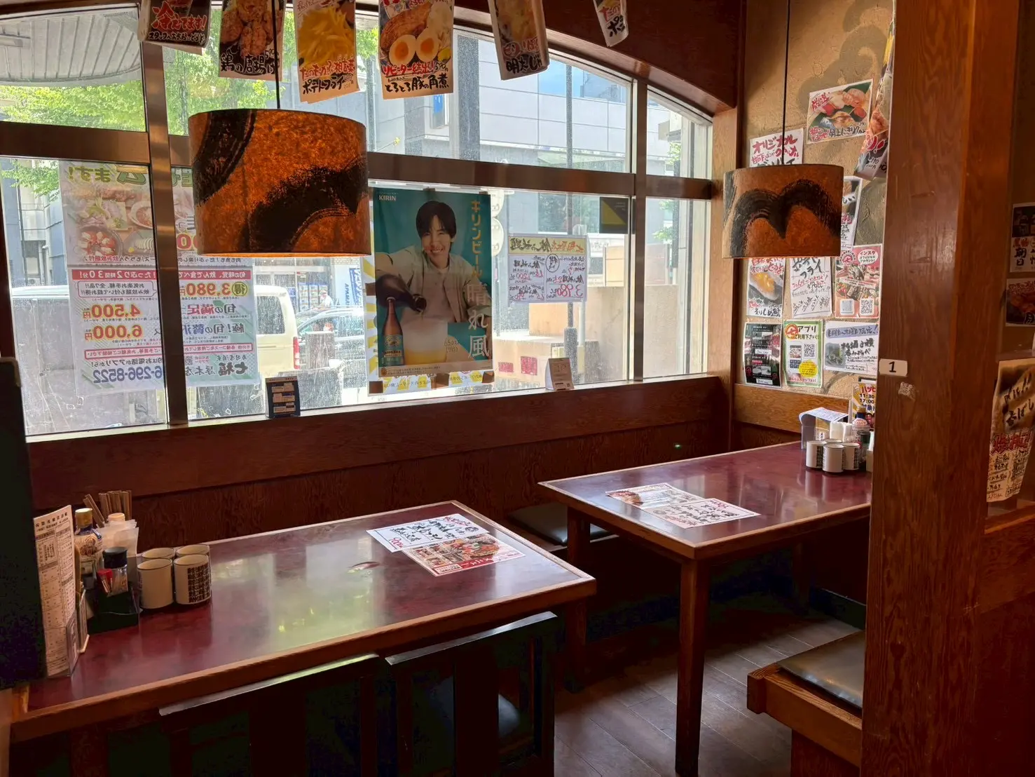 居酒屋の居抜き物件の内装