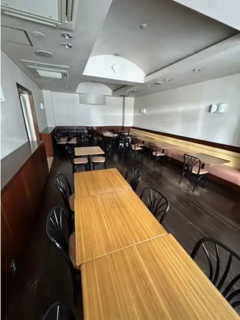 町屋駅前の居抜き店舗の内装