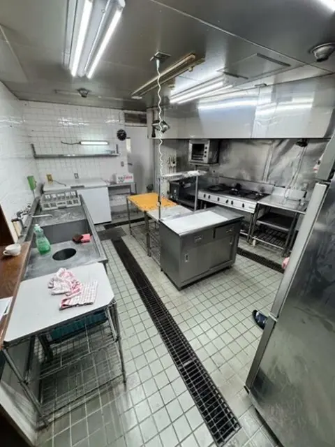 町屋駅前のカフェ・喫茶店居抜きの排気設備