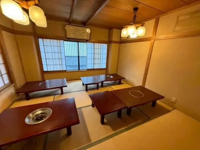 浅草の寿司居抜きの内装