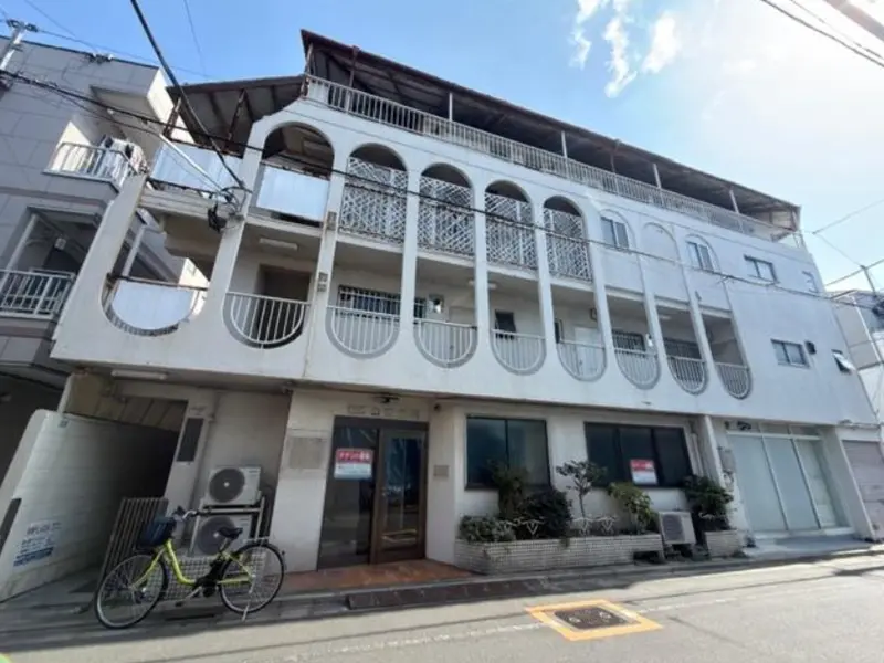 貸店舗(事務所仕様)の外観