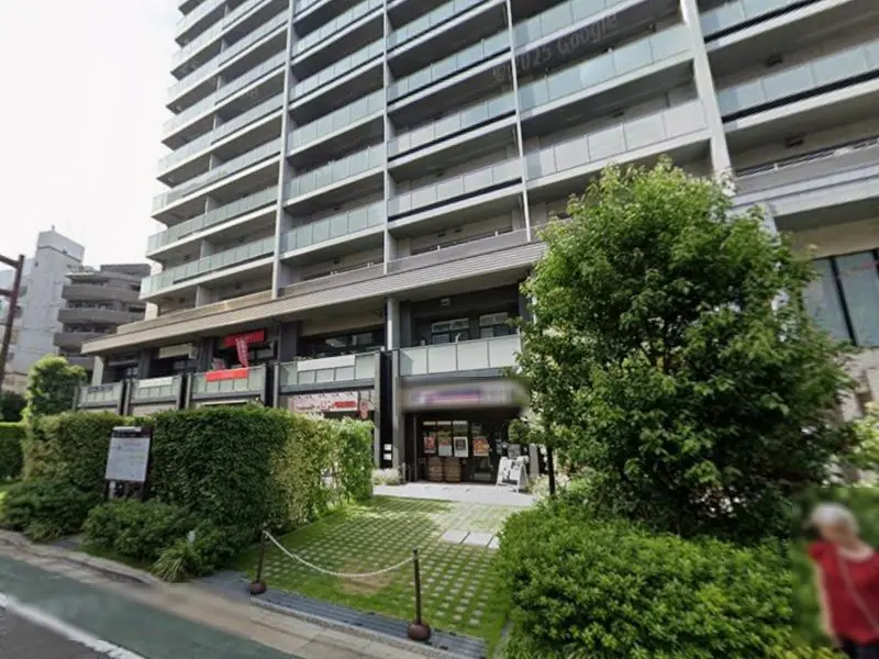貸店舗(スケルトン)の外観