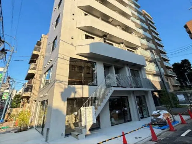 貸店舗(スケルトン)の外観