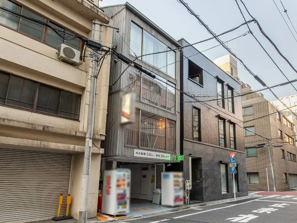 貸店舗(スケルトン)の外観