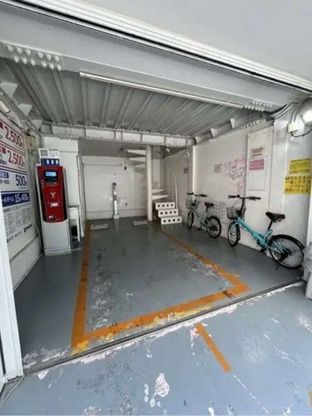 貸店舗(スケルトン)の内装