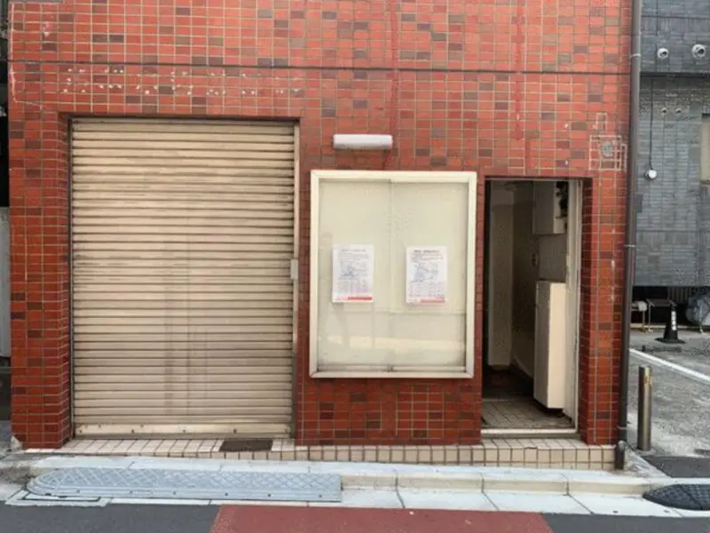 貸店舗(スケルトン)の外観
