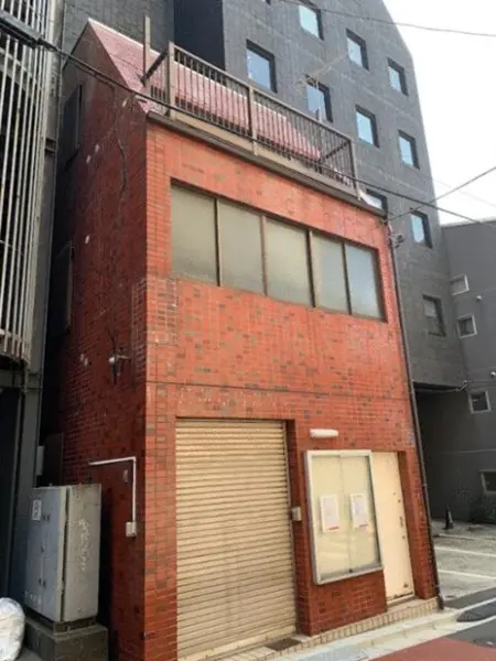 貸店舗(スケルトン)の外観
